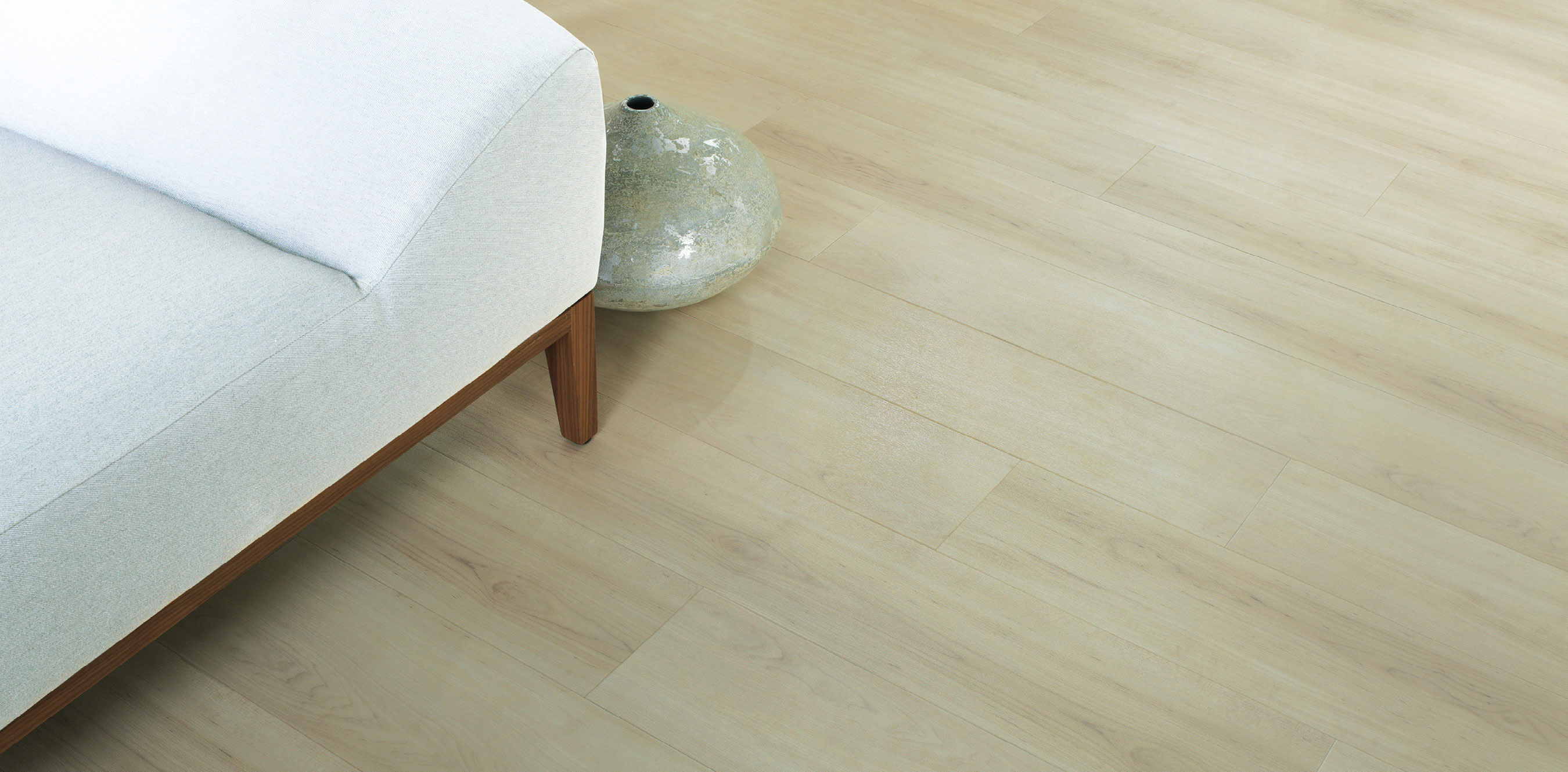 White Maple: Beautifully designed LVT flooring from the Amtico